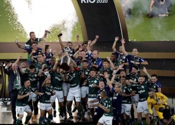 Enero fue mes de definiciones en fútbol, NBA y NFL y malas noticias en MLB