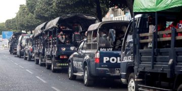 Un golpe militar aborta la frágil transición democrática de Birmania