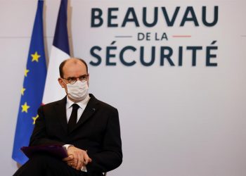 El Gobierno francés pide paciencia ante las restricciones mientras el pueblo se pregunta ¿Hasta cuándo?