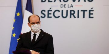 El Gobierno francés pide paciencia ante las restricciones mientras el pueblo se pregunta ¿Hasta cuándo?