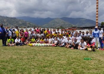 Exitosa Clínica para el fútbol Femenino la realizada por la AFEM