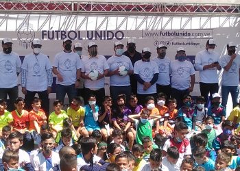 Fútbol Unido estuvo presente en Mérida y entregó material deportivo a escuelas