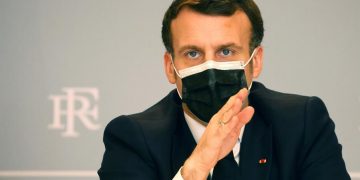 Macron defiende una mayor inversión para proteger hospitales de ciberataques