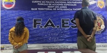 Detienen a pareja por presuntos maltratos y abusos sexuales a dos menores de edad