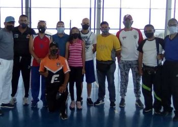 Árbitros del baloncesto cumplen test físico en Gbmp-Valera