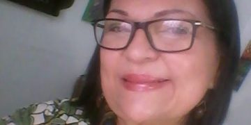 Mientras  enchufados gastan miles de dólares en bodegones, el pueblo no tiene para comer