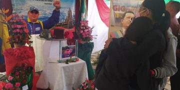 Capilla ardiente en la plaza Bolívar  de Boconó con los restos del alcalde Luis Hidalgo