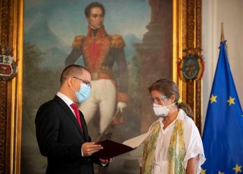 Venezuela declara persona non grata a la embajadora de la UE y ordena su salida