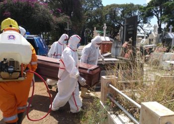 Protección Civil San Cristóbal realizó 31 inhumaciones por COVID-19 en enero