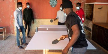 Casi 147.000 niños inmigrantes crecen sin papeles en España