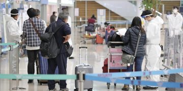 Los casos globales caen por sexta semana consecutiva y las muertes bajan un 20 %