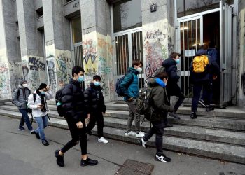 Gran parte de Italia aligera las restricciones con temor a bajar la guardia