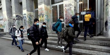 Gran parte de Italia aligera las restricciones con temor a bajar la guardia