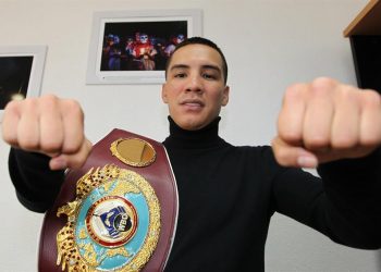 Oscar Valdez, nuevo campeón ligero júnior tras noquear a Miguel Berchelt