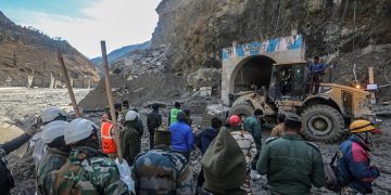 Atribuyen a la nieve y no a la rotura de un glaciar el alud en la India