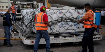 La oposición  pide que la vacuna contra la covid-19 no se use políticamente