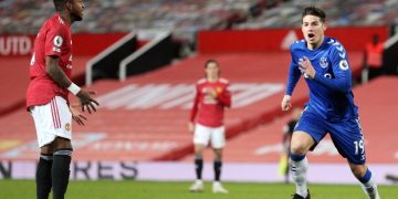 James y Everton dejaron sin punta al Manchester United