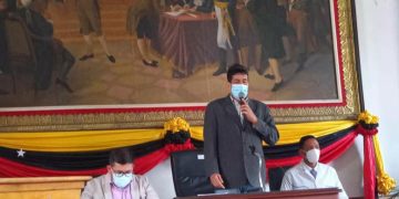 Presidente del CLET diputado Jorge Sánchez: Rendimos homenaje a los médicos en este acto, aunque pequeño cargado de amor»