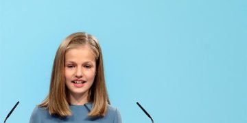 Heredera del trono en España protagoniza su primer acto oficial en solitario