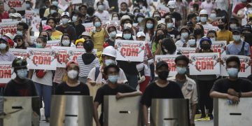 Al menos 10 muertos por la represión policial durante las protestas en Birmania