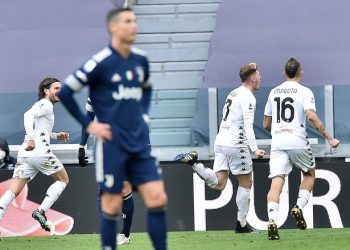 El Juventus se autodestruye y deja el Scudetto a merced del Inter