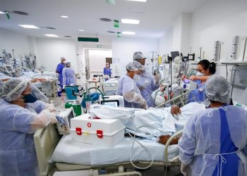 Brasil pide auxilio ante la escasez de insumos para intubar pacientes con covid