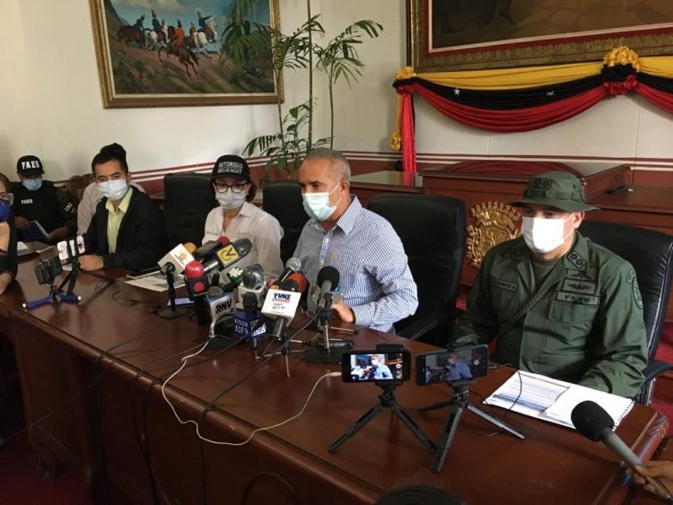 Freddy Bernal informó que quienes violen las medidas de cuarentena serán puestos a órdenes de los organismos de seguridad. Carlos Eduardo Ramírez