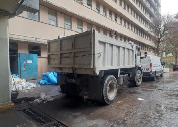 Hallan feto en el bajante de basura del HC de San Cristóbal 