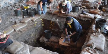 Unos hallazgos en el Kalahari cuestionan el lugar de origen del Homo sapiens