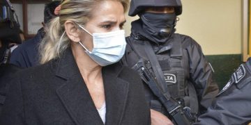 Trasladan a la expresidenta interina Áñez a un centro carcelario en Bolivia