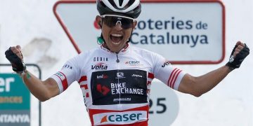 Vuelta a Cataluña | Esteban Chaves gana la etapa reina y Adam Yates sigue líder