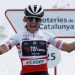 Vuelta a Cataluña | Esteban Chaves gana la etapa reina y Adam Yates sigue líder