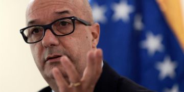 La oposición venezolana lanza una web para denuncias anónimas de corrupción