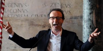 Roberto Benigni recitará a Dante por el séptimo centenario de su muerte