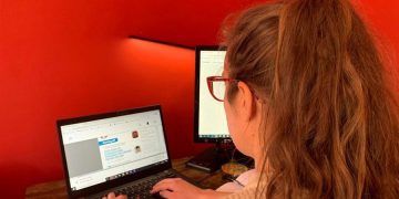 Internet, el lugar más peligroso para las periodistas, según un informe de RSF