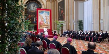 El papa pide una conducta «irreprochable y ejemplar» en las finanzas vaticanas