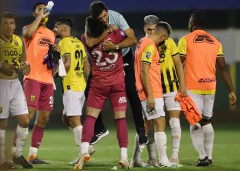 Guaraní busca seguir sus pisadas ante un Atlético Nacional con bajas