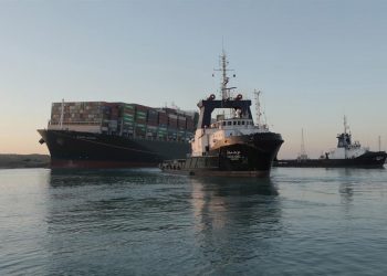 El desbloqueo del Canal de Suez deja una numerosa cola de barcos en espera