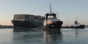 El desbloqueo del Canal de Suez deja una numerosa cola de barcos en espera