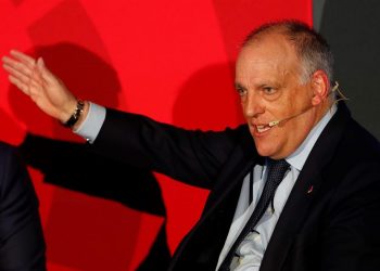 LaLiga dice que Tebas habló con el príncipe de Johor de industria, no del Valencia