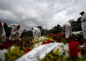 Brasil supera el promedio de 1.500 muertes diarias por covid por primera vez