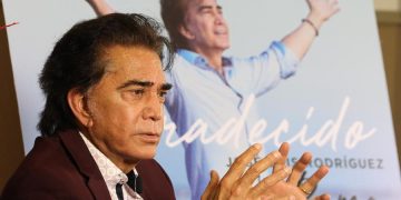 «El Puma» recibirá Premio Leyenda en los Latin American Music Awards