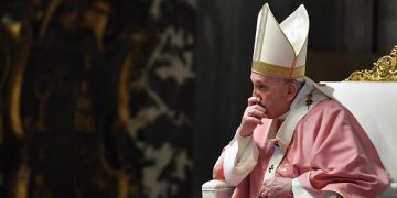 El papa pide la paz en Siria tras diez años de conflicto civil