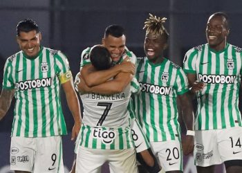 0-2. Atlético Nacional, con pie y medio en tercera fase al doblegar a Guaraní