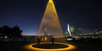 Urban Sun, la luz ultravioleta que “limpia” de covid los espacios concurridos