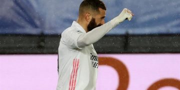 Zidane celebra la vuelta de Benzema pero no confirma su titularidad