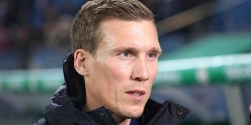 Bayer Leverkusen destituye a Bosz y nombra a Wolf nuevo entrenador