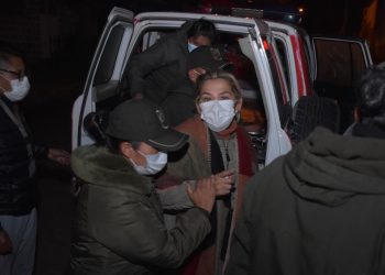 Áñez denuncia en una carta de su puño y letra «torturas» desde su detención