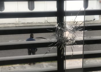 César Pérez Vivas denuncia atentado  en sus oficinas administrativas