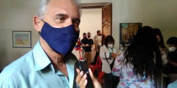 Impedir la llegada de la vacuna AstraZeneca es solo una acción politiquera